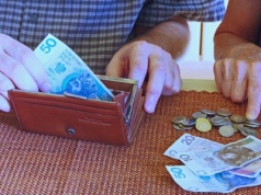 ZUS wypłaca dodatkowe świadczenie przed emeryturą. Takie warunki trzeba spełnić