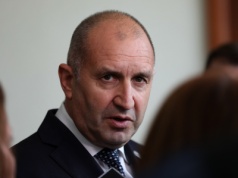 Bułgarski prezydent zawetował nacjonalizację rafinerii Łukoilu. To symboliczny gest