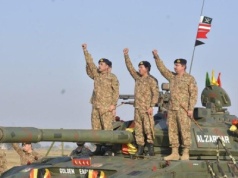 Czwartkowy przegląd mediów; Groźna eskalacja na granicy Indii i Pakistanu; Ulepszać, nie likwidować