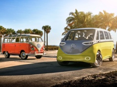 Zabudowa VW T5 – jak przekształcić busa w funkcjonalnego kampera?