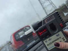 Czerwone Seicento zatrzymane w Pakosławiu – kierowca miał więcej promili niż paliwa!