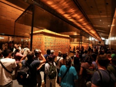 Chaos, tłumy, odwołane wycieczki. Turystyczna "apokalipsa" w nowym egipskim muzeum