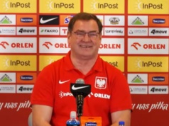 Nie wiedział, że się "wykartkuje". Urban zareagował na słowa Wiśniewskiego