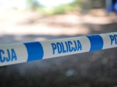 Zarzuty po śmierci młodej kobiety po porodzie, w jej domu były dwa martwe noworodki