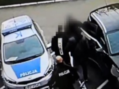 Pracownik zaatakował gazem swojego szefa i jego żonę. Podczas włamania ukradł tylko jedną rzecz