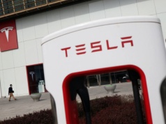 Wreszcie. Ty też możesz naładować auto na Superchargerze Tesli, nawet jeśli jest innej marki