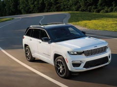 Pilna akcja serwisowa: 113 tysięcy aut Stellantis wraca do serwisów. Ryzyko pożaru i utraty mocy