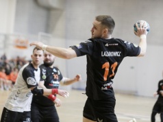 Lider z Piekar Śląskich sprawdzi Ostrowieckich Wojowników