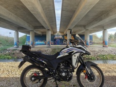 Barton Rally 125 – uniwersalny motocykl na każdą okazję