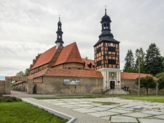 Unikatowy pochówek w Kazimierzu Biskupim. Archeolodzy przeszli tunelem do ukrytej krypty