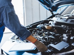 Pilna akcja naprawcza popularnych samochodów. Ryzyko pożaru, kierowcy wzywani do serwisów