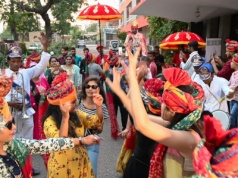 Sprzedają bilety na własne wesela. Niektóre trwają po kilka dni. Cena może zaskakiwać