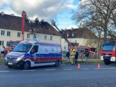 Z ostatniej chwili! Pożar bloku w Ciechanowie. W jednym z mieszkań znaleziono zwłoki
