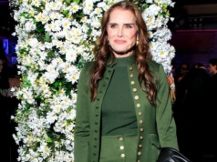 Trudno uwierzyć, że ma 60 lat. Aktorka przybyła i olśniła wszystkich