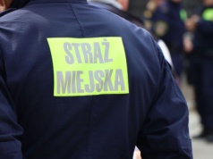 Nocne działania Straży Miejskiej w Nowej Hucie. Blisko sto ujawnionych wykroczeń