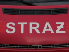 Starszy mężczyzna przygnieciony przez ciągnik. Nieprzytomny został zabrany do szpitala