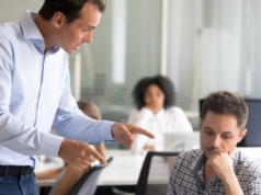 Nagle szef przestał wypłacać pensję "pod stołem". Orzeczenie: 70 000 zł dla pracownika