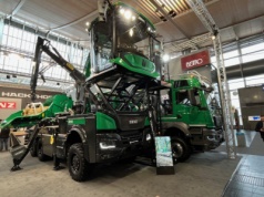 Ciekawostka z lasu, czyli ciężarówka z podnoszoną kabiną, ekspresem do kawy i kuchenką