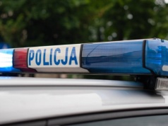 Martwy 44-latek na warszawskim Wawrze. Policja zatrzymała dwie osoby