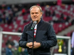 Donald Tusk pojawił się na PGE Narodowym. Wymowny przekaz do kibiców