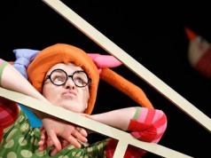 Niedziela: Ciocia Jadzia to ciepÂły, peÂłny humoru i zaskakujÂący spektakl