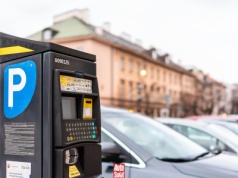 Darmowe parkowanie w strefie płatnego parkowania? To możliwe, ale trzeba znaleźć jeden przycisk