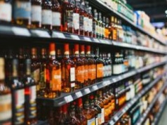 Alkohol bez alkoholu jak wegańskie mięso. Unia Europejska mówi stop