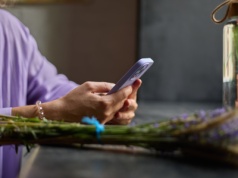 Internet zalewa fala fioletowych zdjęć profilowych. Mobilizacja w sprawie kobiet, jakiej dawno nie było