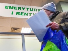 Minimalna emerytura z ZUS bez stażu pracy. Oto kto ją dostanie