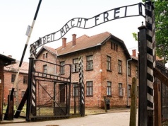 Skandaliczna aukcja w Niemczech. Karol Nawrocki apeluje do rządu