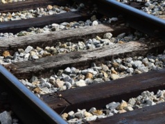 Uszkodzenie torów w powiecie garwolińskim. Sprawę badają służby