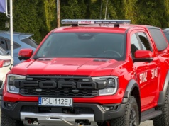 Nowy pojazd dla strażaków w Słupcy! Pick-up rozpoznawczo-ratowniczy już w służbie