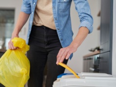 Mandat za wyrzucenie opakowań do kosza. Grozi do 500 zł i wzrost opłat za odpady