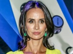 Viola Kołakowska tłumaczy się ze słów o przemocy. 