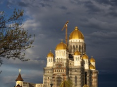 Największa cerkiew świata, która podzieliła europejski kraj. 