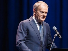 Uszkodzenie torowiska na trasie Dęblin–Warszawa. Donald Tusk: „Niewykluczone, że mamy do czynienia z aktem dywersji”