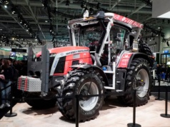 „Mój ciągnik przejechał Rajd Paryż Dakar”. Niezwykły Massey Ferguson na Agritechnice