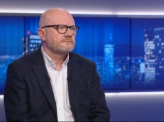 "Nie zapłacimy za migrantów". Wiceminister tłumaczy zwrot ws. unijnego paktu