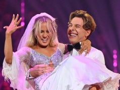 Ile wynosi różnica wieku między Mikołajem 