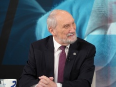 TYLKO U NAS. Groźba wobec prezydenta. Reakcja Macierewicza