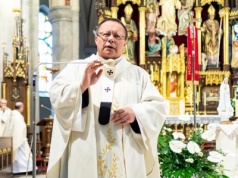 Kardynał Ryś zrobił to pierwszy. 