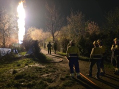 20-metrowy słup ognia nad Podgórzem. Rozszczelnienie instalacji gazowej przy ul. Komandosów (Galeria)