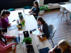 Polska poniżej europejskiej średniej. "Za mało kobiet we władzach firm"