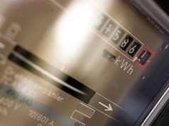 Obniżone ceny prądu. Rząd po raz kolejny przedłuża termin dla firm