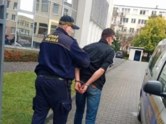 Awantura na terenie szkoły. Agresywny mężczyzna rzucał kostką brukową!