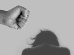 Psycholog oskarżony o molestowanie nieletniej