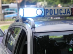 Chciała ukraść, bo nie starcza jej pieniędzy z emerytury. Dzielnicowi zapłacili za zawartość koszyka