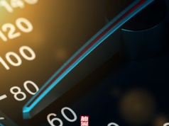 Wprowadzą obowiązkową zasadę 5 sekund w chińskich samochodach, ale nie tak, jak wszyscy myśleli