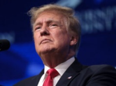 PILNY zwrot Trumpa. Cła na kawę i banany zniesione – koniec z drożyzną w USA?