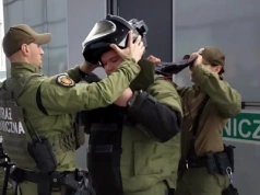 Ewakuacja i sprzęt pirotechniczny na lotnisku w Pyrzowicach. Powodem pozostawiony bagaż